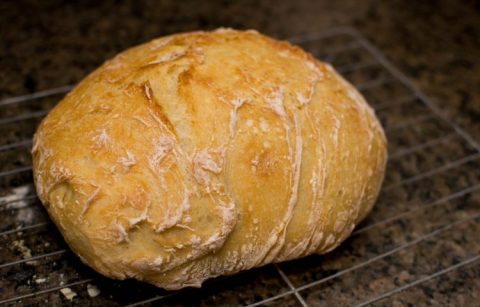 12 Hour No Knead Bread - Our Kind of Wonderful